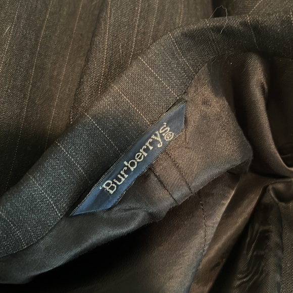 Burberry wool suit - Picture 8 of 10